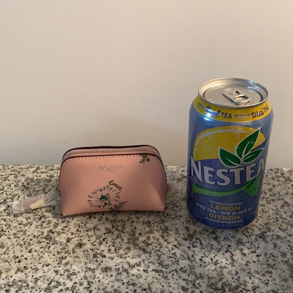 Coach - Picture 5 of 8